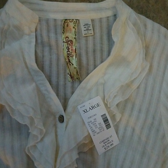 Adorable button down with braided belt - Picture 2 of 3